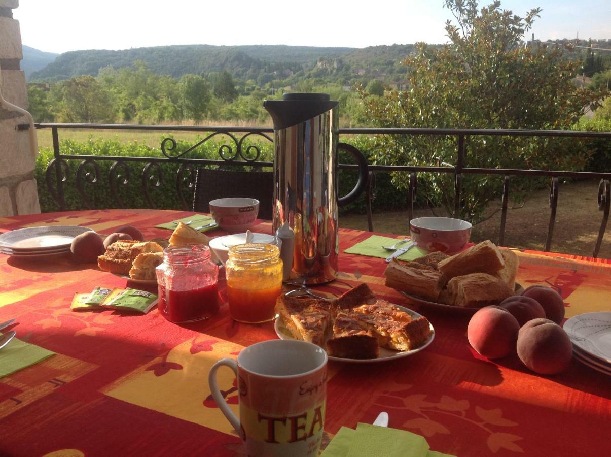 サラヴァ Au Mas Des Graviers Bed & Breakfast エクステリア 写真